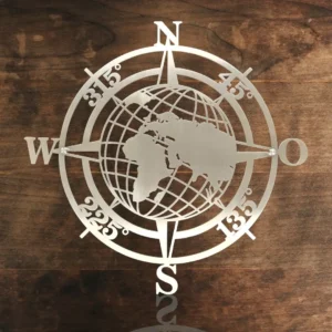 maritime wanddeko metall edelstahl kompass mit globus vor holz